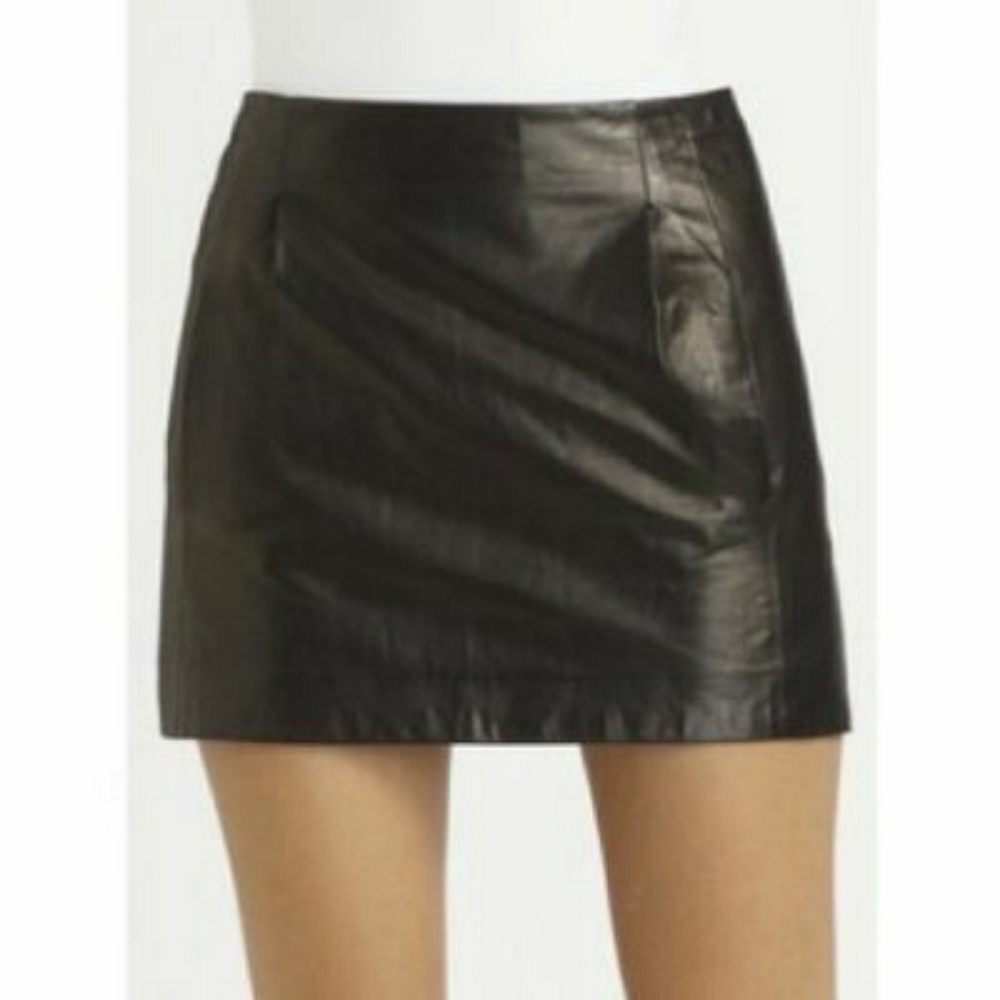 NWOT - Vince Black Leather Mini Skirt - Size 8